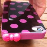Case Silicone Preta com Bolinha Roxa com Latera